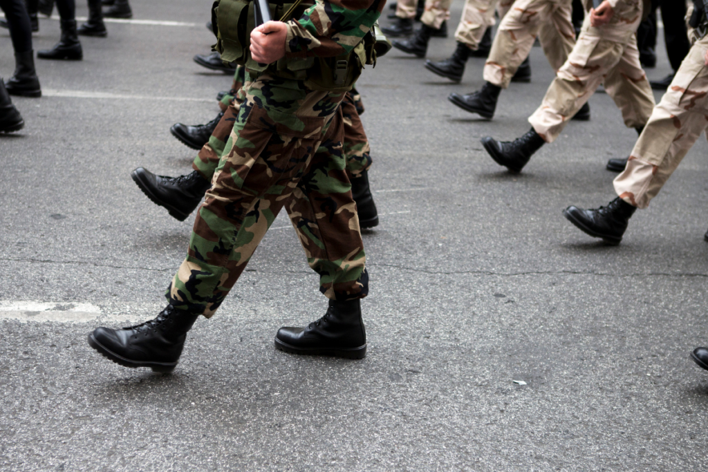 Bancos de ensayo para ensayos de materiales en el sector de defensa